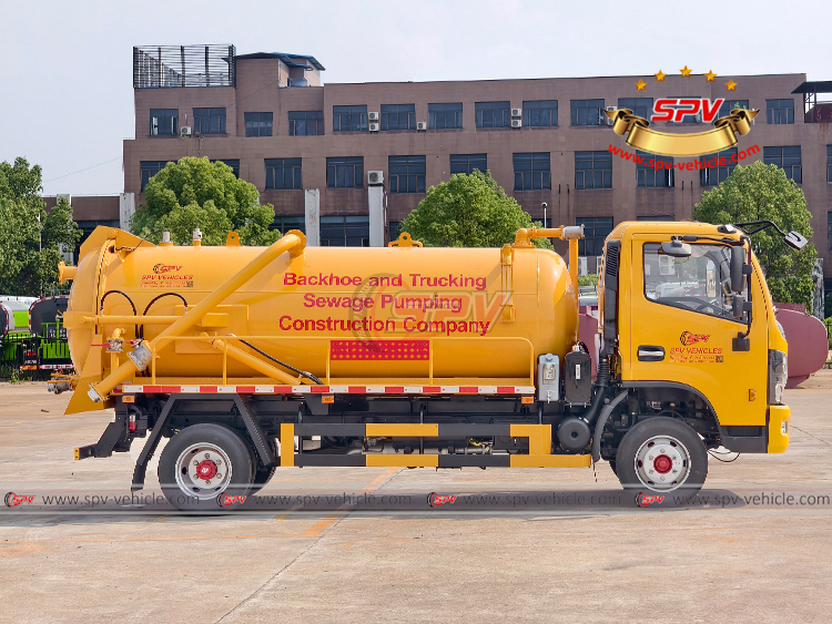 5,000 Litres Waste Water Disposal Truck DongFeng - Right Side